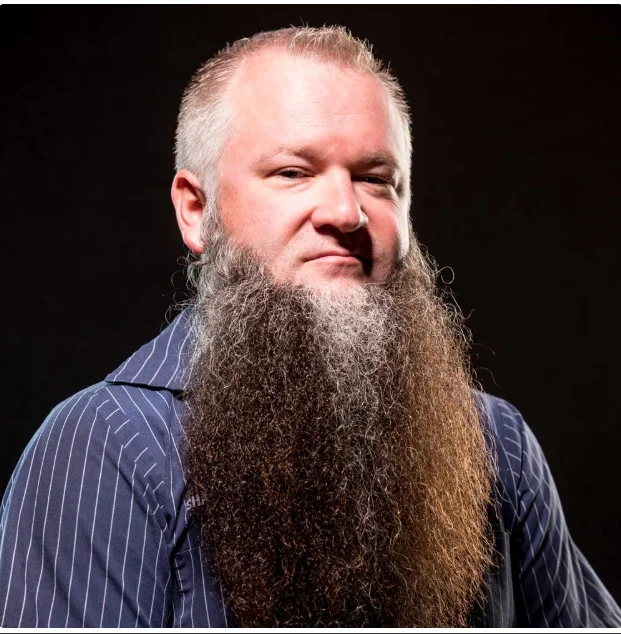 7 Powerful Chin-Focused Beard Styles for Men to Look Sharp & Confident 5 chin-focused beard styles